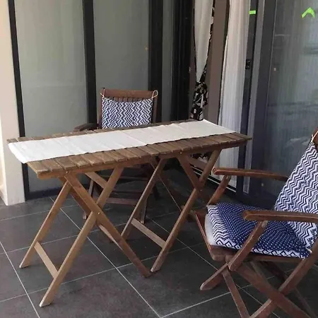 Hébergement de vacances 100 M To Beach, Entire Cozy With Patio